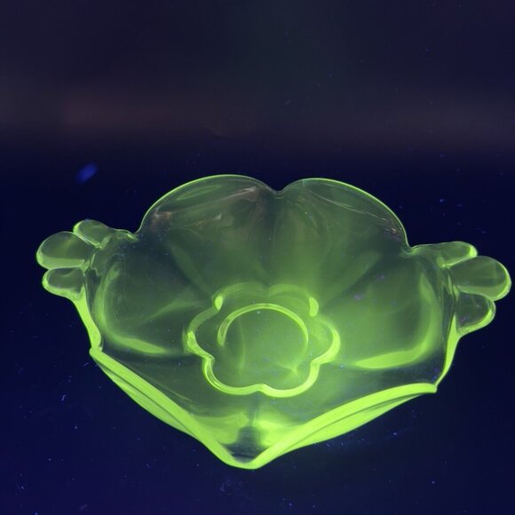 Antique Duncan Miller Glass Clear Dish Bowl Handles Manganese 365nm Green UV VTG - Picture 3 of 10